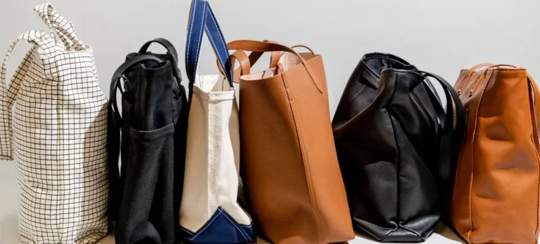 Best Tote Bags for School – Practical, Stylish, and Organized for Every Occasion